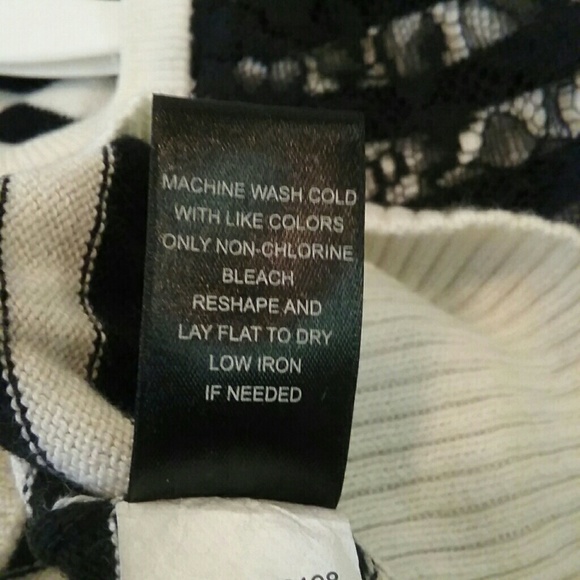 ❌SOLD❌Torrid Size 1 Womens 1X Sweater Lace - Picture 2 of 6